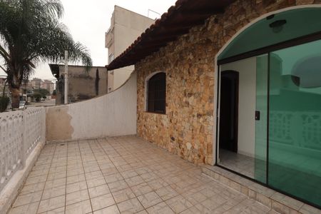 Casa para alugar com 160m², 3 quartos e 2 vagasQuintal