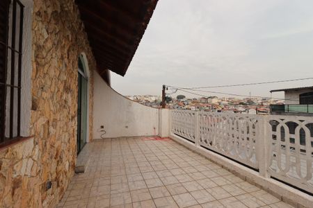 Casa para alugar com 160m², 3 quartos e 2 vagasQuintal