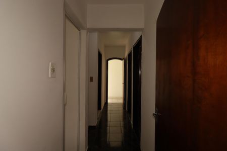 Casa para alugar com 160m², 3 quartos e 2 vagasCorredor