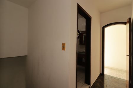 Casa para alugar com 160m², 3 quartos e 2 vagasCorredor