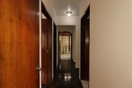 Casa para alugar com 160m², 3 quartos e 2 vagasCorredor