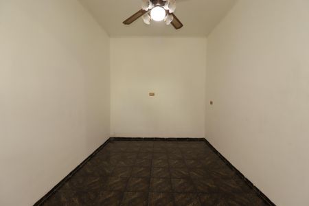 Casa para alugar com 160m², 3 quartos e 2 vagasSala