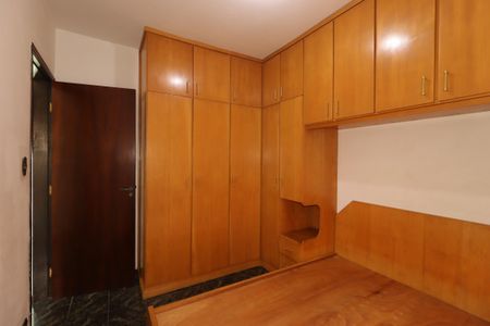 Casa para alugar com 160m², 3 quartos e 2 vagasQuarto 2