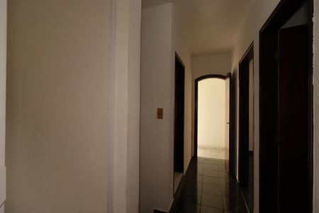 Casa para alugar com 160m², 3 quartos e 2 vagasCorredor