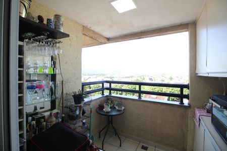 Sala 1 - Varanda de apartamento para alugar com 3 quartos, 107m² em Taquara, Rio de Janeiro