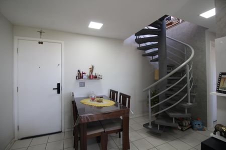 Sala 1 de apartamento para alugar com 3 quartos, 107m² em Taquara, Rio de Janeiro