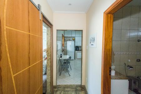 Casa à venda com 180m², 2 quartos e 4 vagasCorredor