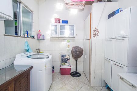 Casa à venda com 180m², 2 quartos e 4 vagasCozinha e Área de Serviço