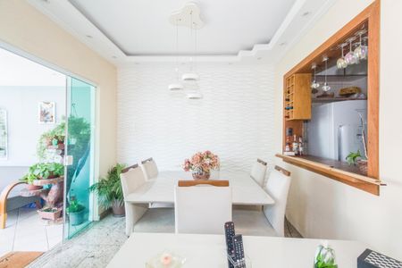 Sala de casa à venda com 2 quartos, 180m² em Vila Valqueire, Rio de Janeiro