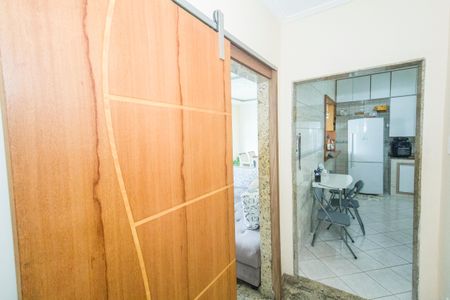 Casa à venda com 180m², 2 quartos e 4 vagasCorredor