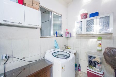 Casa à venda com 180m², 2 quartos e 4 vagasCozinha e Área de Serviço