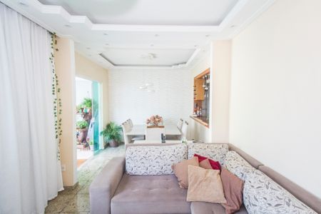 Sala de casa à venda com 2 quartos, 180m² em Vila Valqueire, Rio de Janeiro