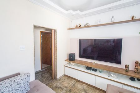 Casa à venda com 180m², 2 quartos e 4 vagasSala