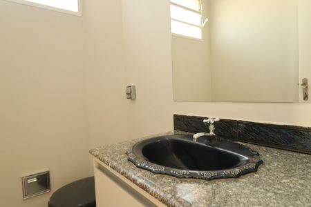 Apartamento para alugar com 193m², 3 quartos e 1 vagaLavabo