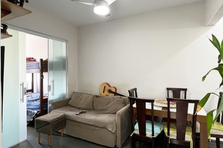 Sala de apartamento para alugar com 2 quartos, 46m² em Embaré, Santos