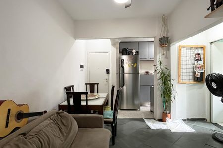 Sala de apartamento para alugar com 2 quartos, 46m² em Embaré, Santos