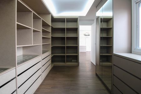 Apartamento à venda com 263m², 4 quartos e 3 vagasCloset Suíte 4