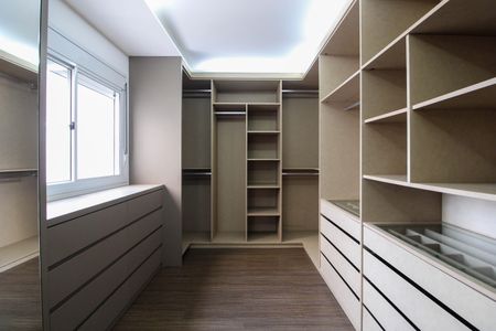 Apartamento à venda com 263m², 4 quartos e 3 vagasCloset Suíte 4