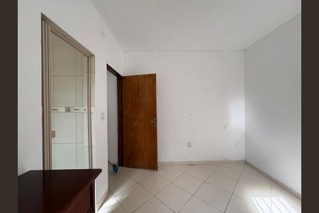 Quarto de casa para alugar com 1 quarto, 35m² em Vila Palmeiras, São Paulo