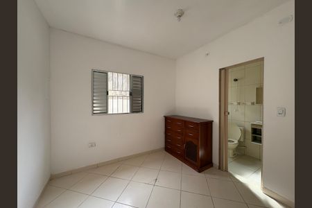 Quarto de casa para alugar com 1 quarto, 35m² em Vila Palmeiras, São Paulo