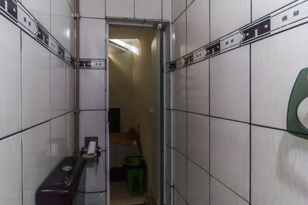Casa para alugar com 250m², 3 quartos e 2 vagasBanheiro