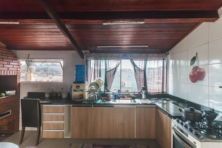 Casa para alugar com 250m², 3 quartos e 2 vagasCozinha