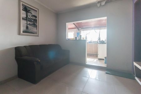 Casa para alugar com 250m², 3 quartos e 2 vagasSala