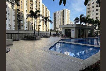 Apartamento para alugar com 68m², 3 quartos e 1 vagaÁrea comum - Piscina