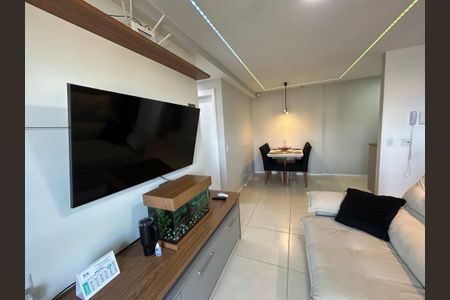 Sala de apartamento para alugar com 3 quartos, 68m² em Del Castilho, Rio de Janeiro
