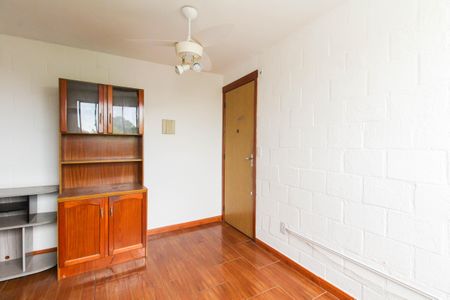 Sala de apartamento à venda com 2 quartos, 43m² em Olaria, Canoas
