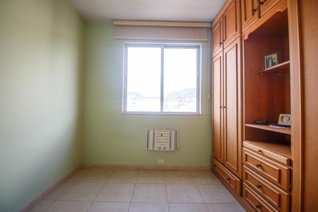Apartamento à venda com 80m², 2 quartos e 2 vagasQuarto 2