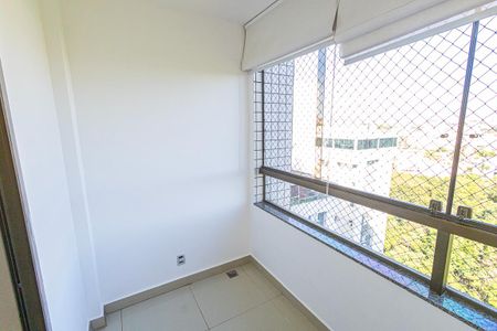 Apartamento para alugar com 86m², 3 quartos e 2 vagasVaranda