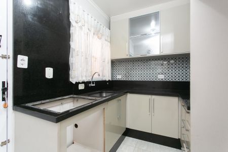 Casa de condomínio para alugar com 65m², 2 quartos e 1 vagaCozinha - Armários