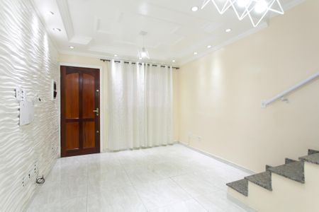 Casa de condomínio para alugar com 65m², 2 quartos e 1 vagaSala
