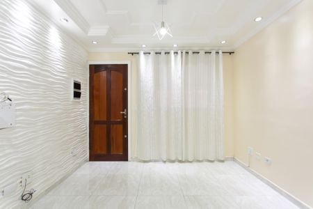 Sala de casa de condomínio para alugar com 2 quartos, 65m² em Jardim das Oliveiras, São Paulo