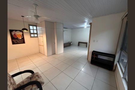 Sala/Quarto de casa para alugar com 1 quarto, 55m² em Hípica, Porto Alegre