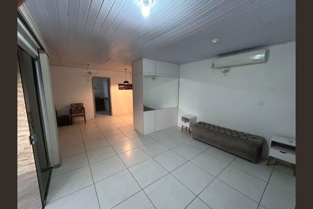 Casa para alugar com 55m², 1 quarto e 1 vagaSala/Quarto