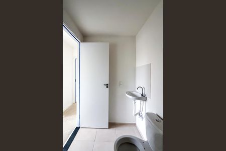Apartamento à venda com 46m², 2 quartos e 1 vaga Apartamento à venda com 46m², 2 quartos e 1 vagaBanheiro