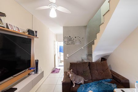 Sala de casa de condomínio para alugar com 2 quartos, 56m² em Vila Buenos Aires, São Paulo