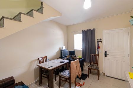 Sala de casa de condomínio para alugar com 2 quartos, 56m² em Vila Buenos Aires, São Paulo