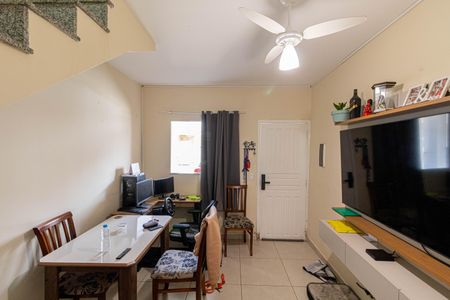 Casa de condomínio para alugar com 56m², 2 quartos e 1 vagaSala