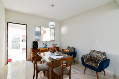 Casa para alugar com 208m², 2 quartos e 1 vagaSala