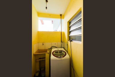 Casa para alugar com 208m², 2 quartos e 1 vagaÁrea de Serviço