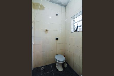 Casa para alugar com 208m², 2 quartos e 1 vagaÁrea de Serviço - Banheiro