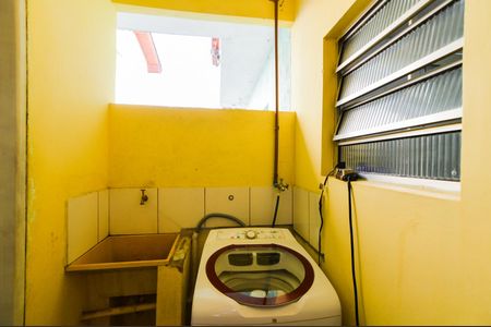 Casa para alugar com 208m², 2 quartos e 1 vagaÁrea de Serviço