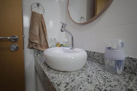 Apartamento à venda com 72m², 3 quartos e 1 vaga Apartamento à venda com 72m², 3 quartos e 1 vagaBanheiro Quarto Suíte