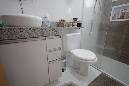 Apartamento à venda com 72m², 3 quartos e 1 vaga Apartamento à venda com 72m², 3 quartos e 1 vagaBanheiro Quarto Suíte