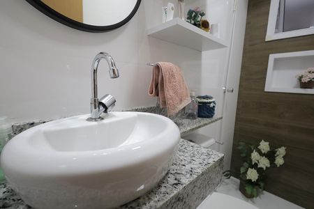 Apartamento à venda com 72m², 3 quartos e 1 vaga Apartamento à venda com 72m², 3 quartos e 1 vagaBanheiro 1