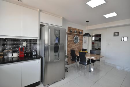 Apartamento à venda com 230m², 4 quartos e 4 vagasCozinha