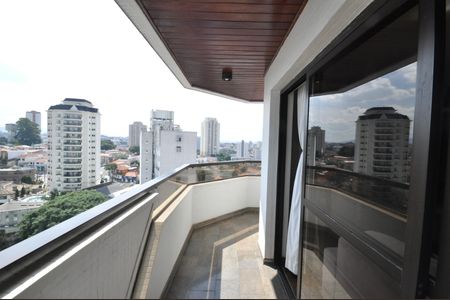 Apartamento à venda com 230m², 4 quartos e 4 vagasSacada da Sala